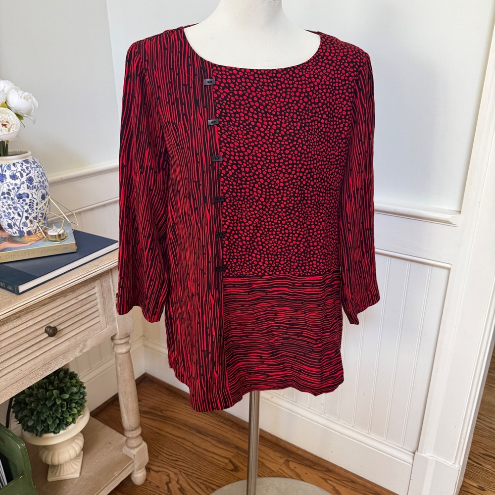 Ali Miles Red and Black Mixed-Print Tunic Top